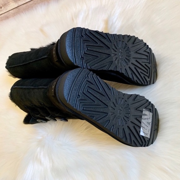 UGG Black Bailey Button Triplet II Boots - Picture 7 of 8